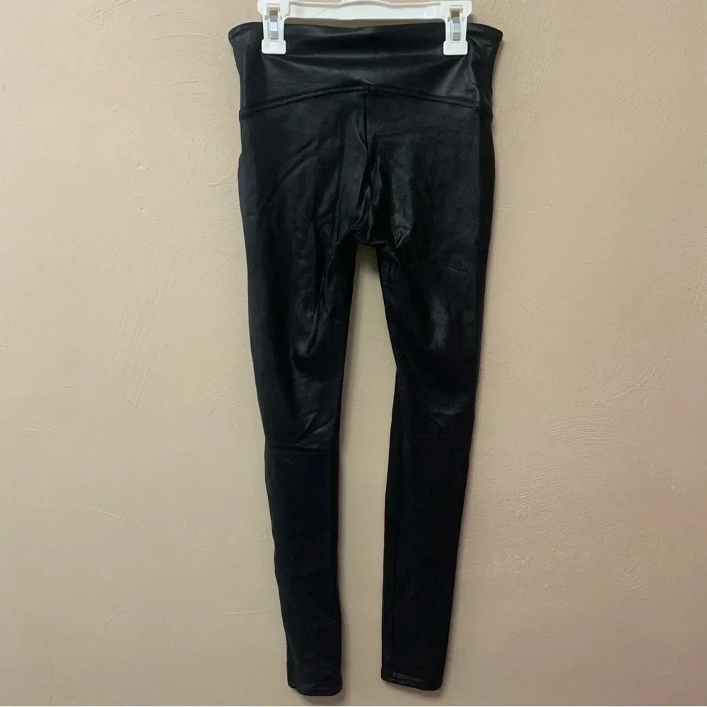 Spanx Faux Leather Leggings in Black Size Medium Petite - Picture 5 of 14